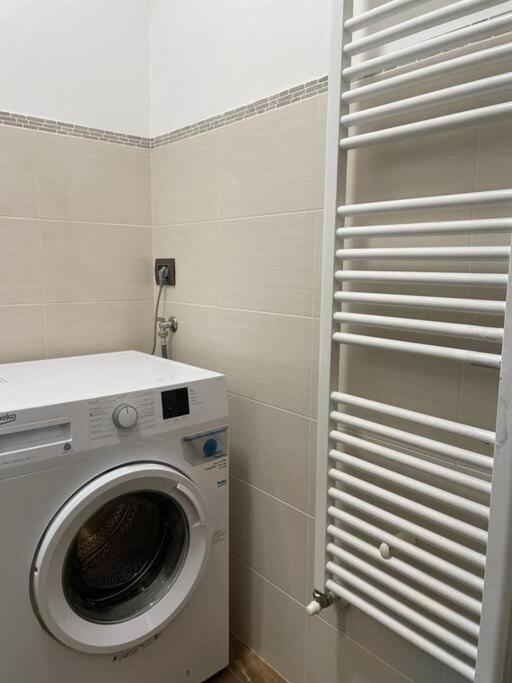 Apartament La Dimora Delle Rose Passignano sul Trasimeno Zewnętrze zdjęcie