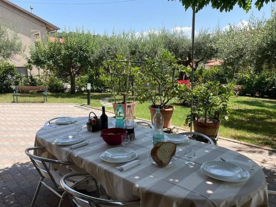 Apartament La Dimora Delle Rose Passignano sul Trasimeno Zewnętrze zdjęcie